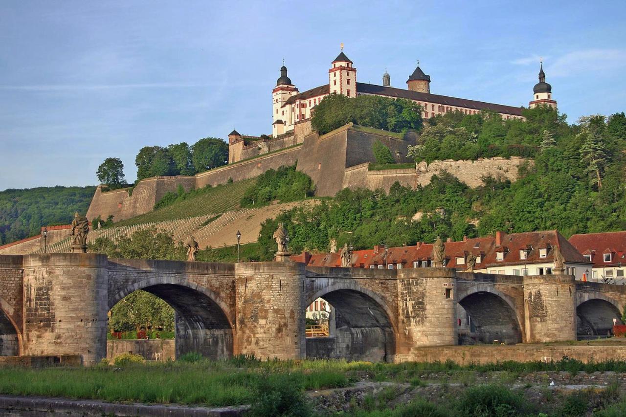 Chase Rooms - Unique Rooms Boutiquehotel Style Würzburg Esterno foto
